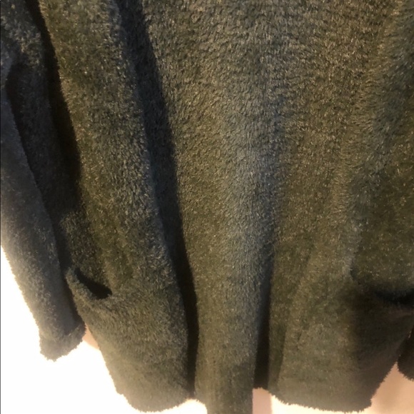 Fuzzy olive cardigan - Picture 5 of 6